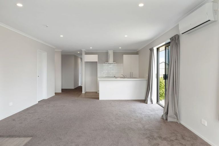 Photo of property in 38 Nicolau Avenue, Rolleston, 7615