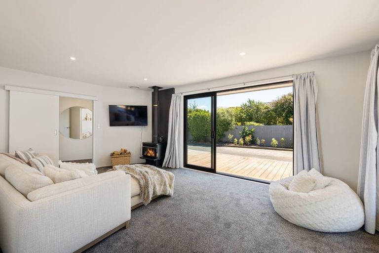 Photo of property in 6 Bidwell Place, Hillmorton, Christchurch, 8025