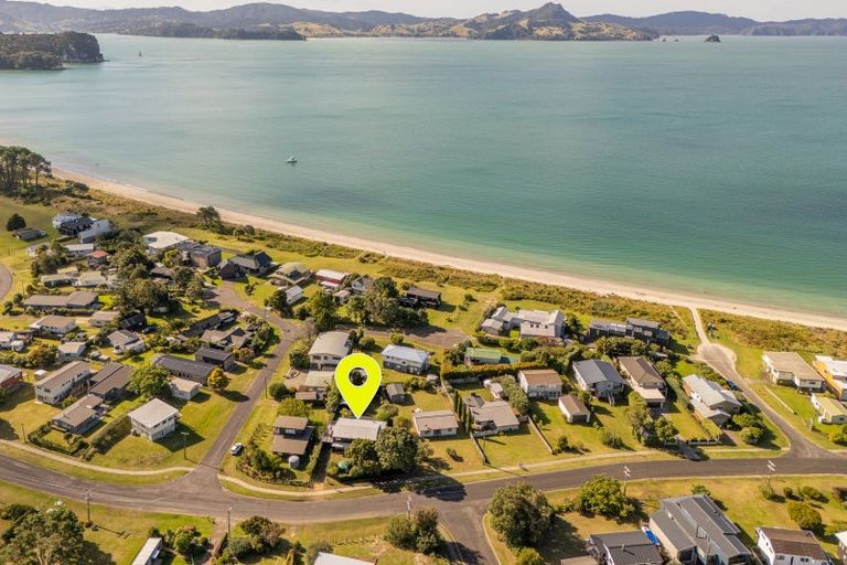 Photo of property in 69 Captain Cook Road, Cooks Beach, Whitianga, 3591