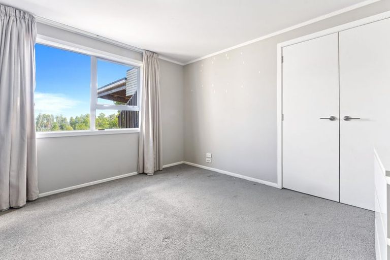 Photo of property in 21 Seon Place, Birkdale, Auckland, 0626
