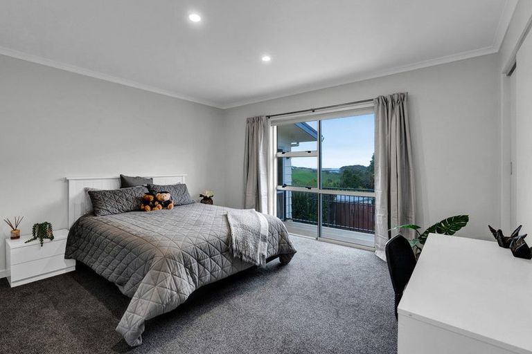 Photo of property in 9 Bronte Place, Whalers Gate, New Plymouth, 4310