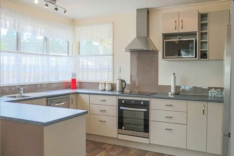 Photo of property in 4 Matipo Place, Edgecumbe, 3120