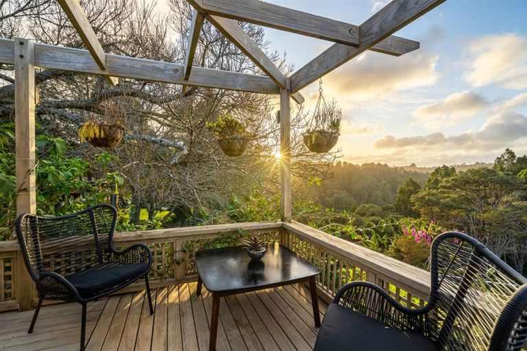 Photo of property in 93 Christian Road, Swanson, Auckland, 0614