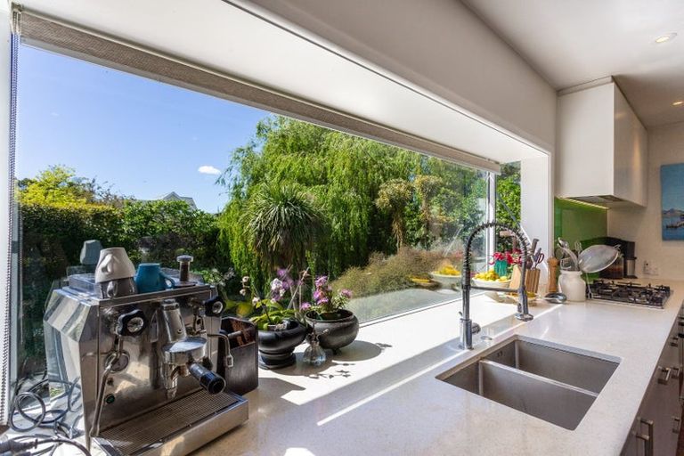 Photo of property in 82 Clyde Road, Ilam, Christchurch, 8041