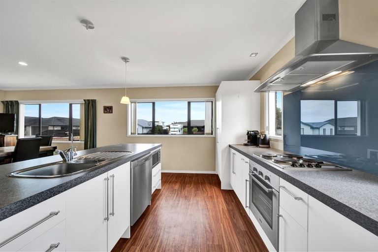 Photo of property in 12 Marlin Terrace, Bell Block, New Plymouth, 4312