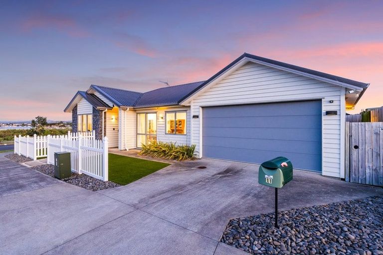 Photo of property in 11 Rainsford Road, Pukekohe, 2120