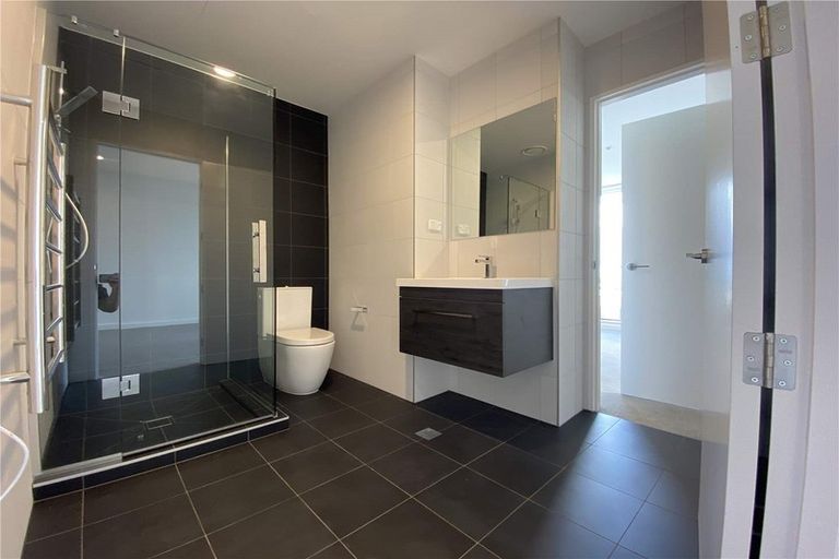 Photo of property in 402/19 Rawene Road, Birkenhead, Auckland, 0626