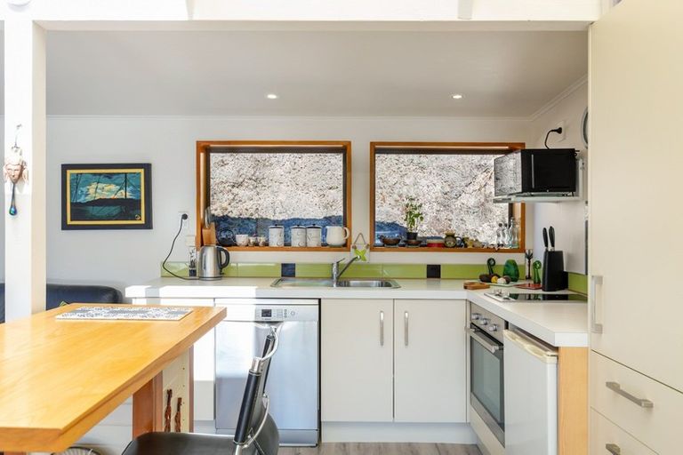 Photo of property in 3a Milton Terrace, Picton, 7220