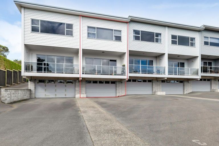 Photo of property in The Strand, 7/16 Ronald Street, Strandon, New Plymouth, 4312