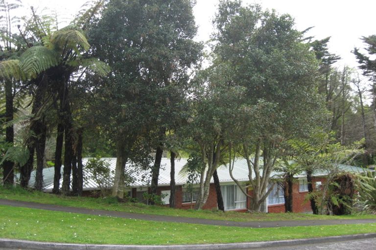 Photo of property in 1/10 Shaldon Crescent, Blagdon, New Plymouth, 4310