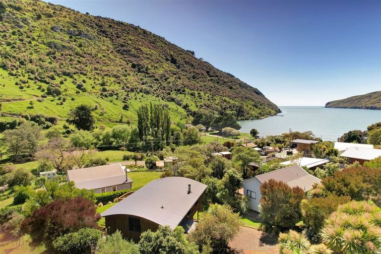 Photo of property in 66 Lukes Road, Little Akaloa, 7583