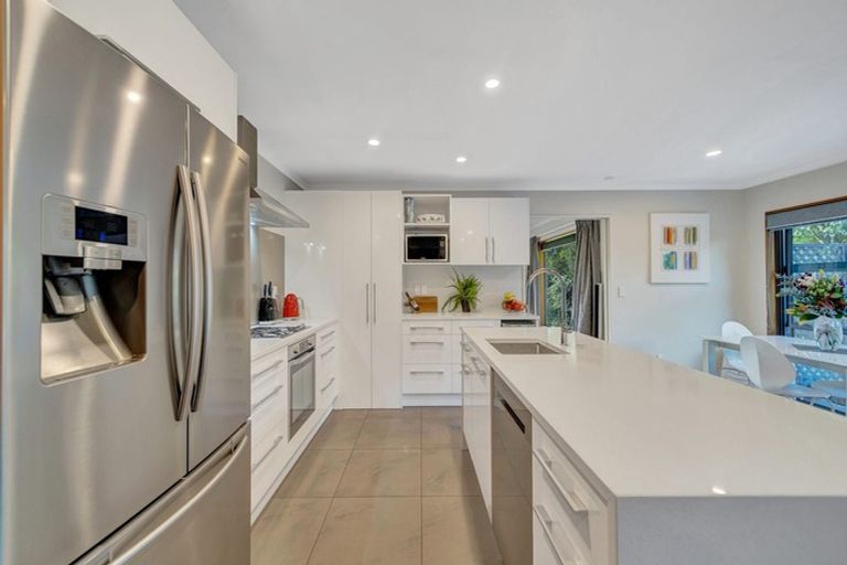 Photo of property in 18 Vanderbilt Place, Halswell, Christchurch, 8025