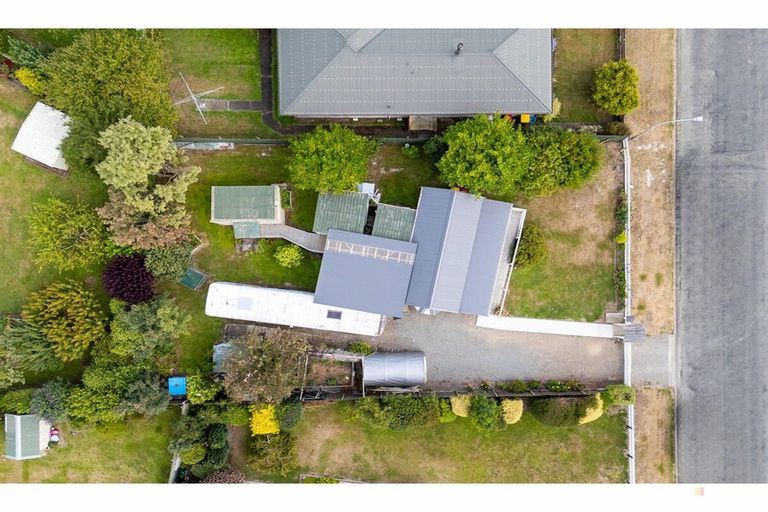 Photo of property in 10 Hillary Street, Waimate, 7924