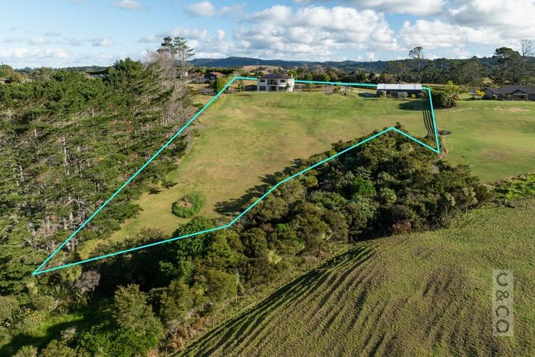 Photo of property in 285 Annandale Road, Taupaki, Henderson, 0782