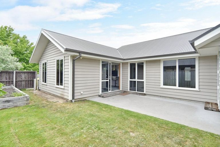 Photo of property in 17 Blackadder Road, Pegasus, 7612