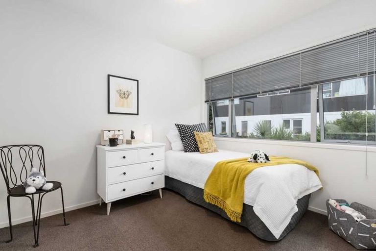 Photo of property in 1/11 Noumea Place, Mairangi Bay, Auckland, 0630