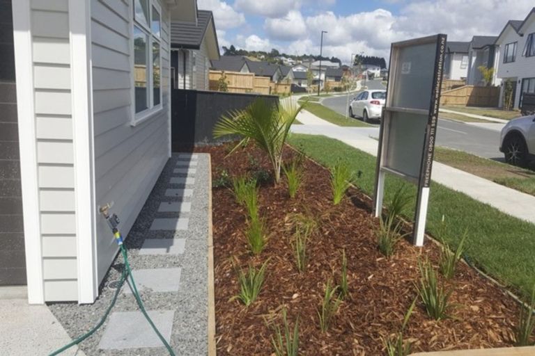 Photo of property in 150 Colonial Drive, Silverdale, 0932