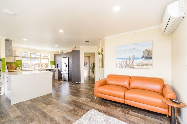 Photo of property in 15 Washington Parade, Milson, Palmerston North, 4414