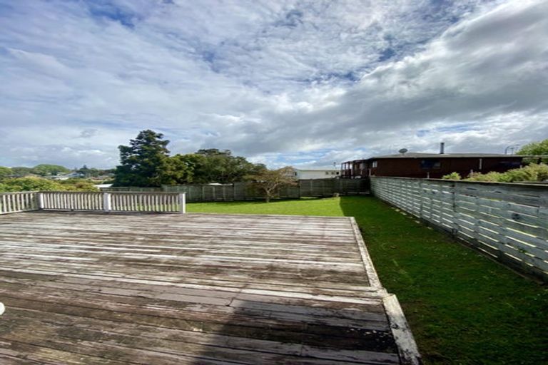 Photo of property in 25 Saffron Street, Birkdale, Auckland, 0626