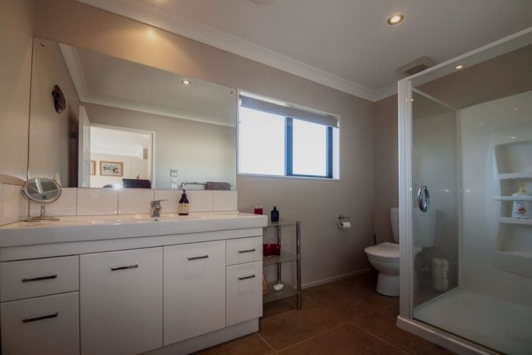 Photo of property in 8 Cheetwood Street, Churton Park, Wellington, 6037