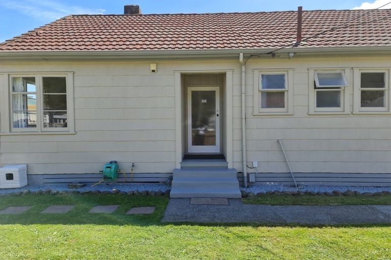 Photo of property in 16 Newcombe Street, Naenae, Lower Hutt, 5011