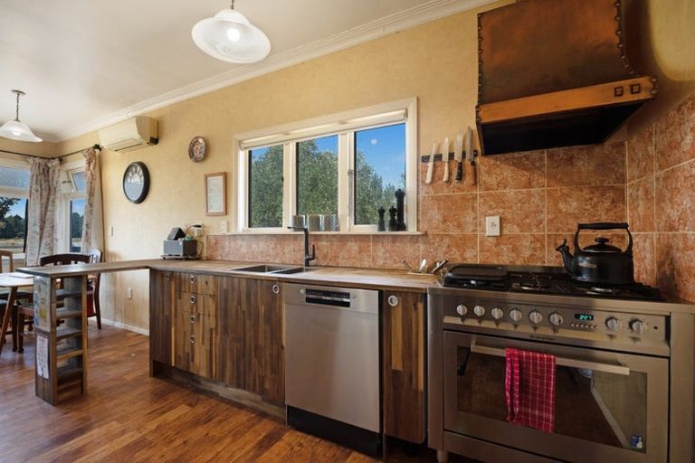 Photo of property in 766 State Highway 1, Manakau, Levin, 5573