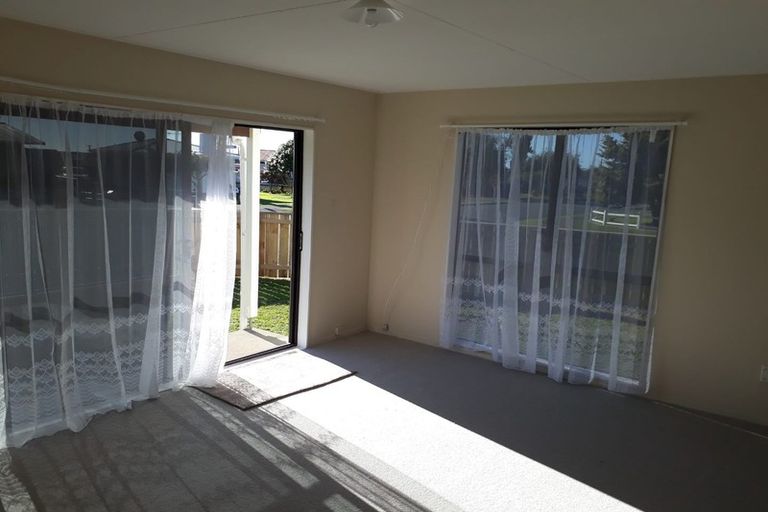 Photo of property in 11 Balmoral Street, Levin, 5510