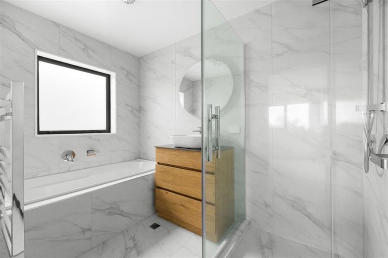 Photo of property in 143 Grove Road, Papakura, 2110