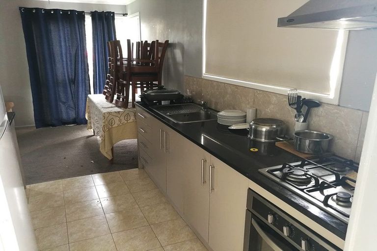 Photo of property in 43 Catkin Crescent, Papatoetoe, Auckland, 2025