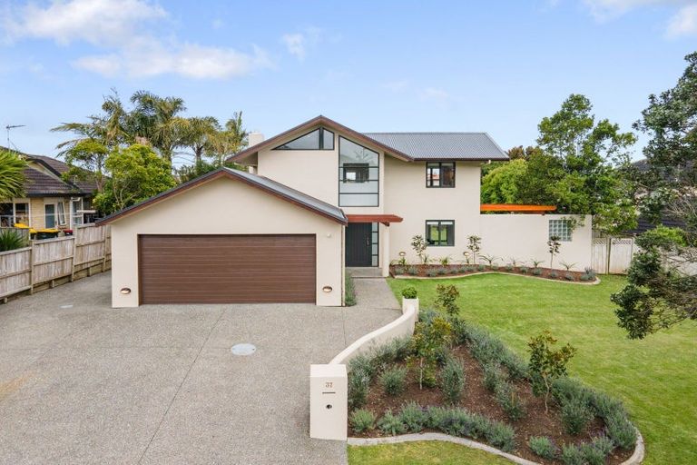 Photo of property in 37 Westerham Drive, Dannemora, Auckland, 2016