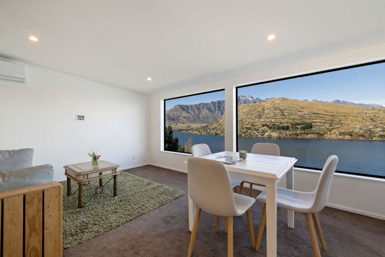 Photo of property in 22 Golden Terrace, Queenstown, 9300
