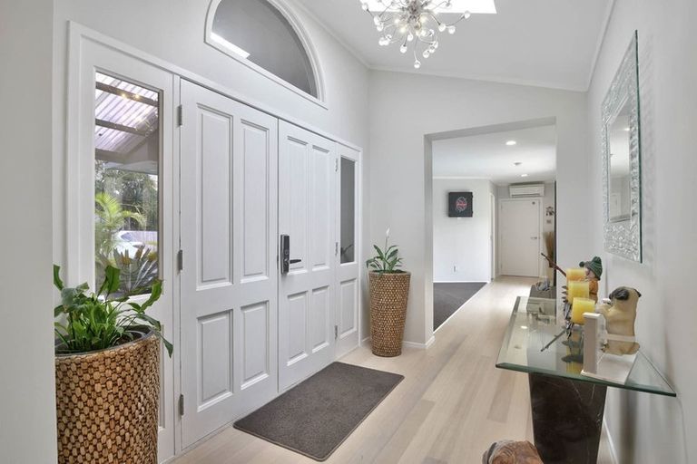 Photo of property in 15 Falstaff Place, Half Moon Bay, Auckland, 2012