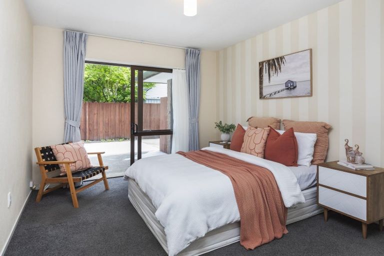 Photo of property in 1/5 Chokebore Place, Sockburn, Christchurch, 8042