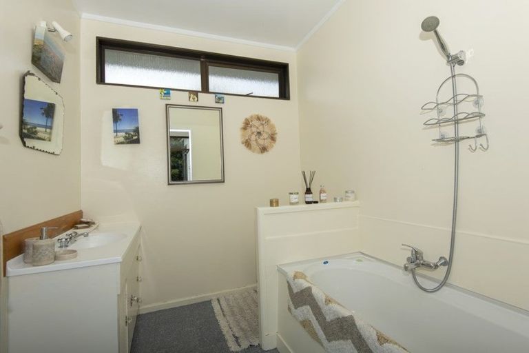 Photo of property in 56b King Street, Hikurangi, 0114