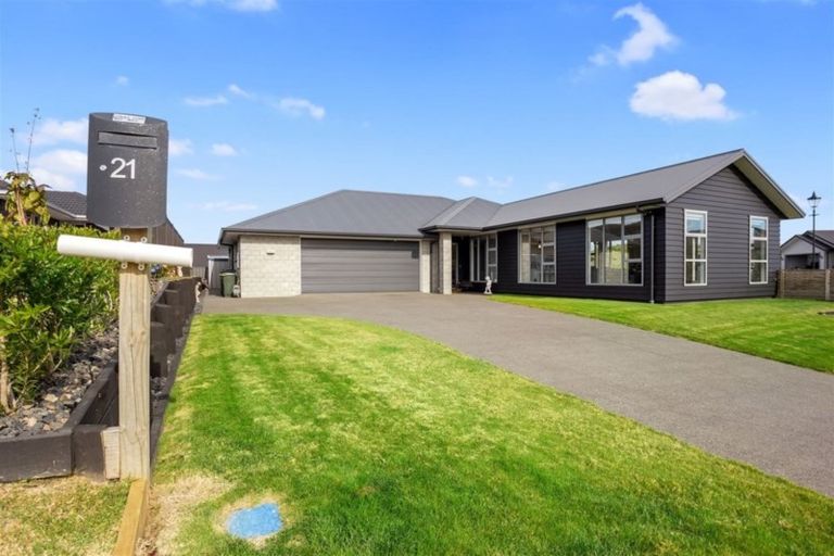 Photo of property in 21 Greystone Place, Omokoroa, 3114