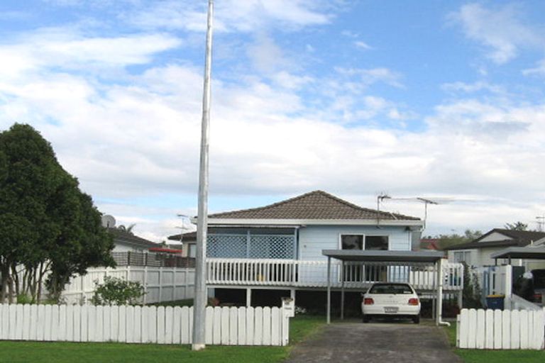 Photo of property in 1/46 Granville Drive, Massey, Auckland, 0614
