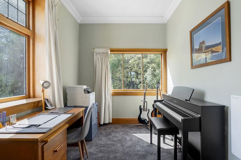 Photo of property in 126 Hackthorne Road, Cashmere, Christchurch, 8022