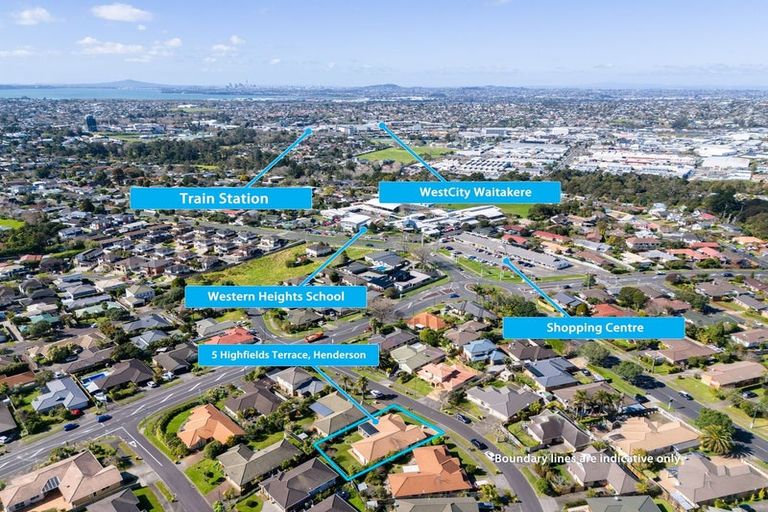 Photo of property in 5 Highfields Terrace, Henderson, Auckland, 0612