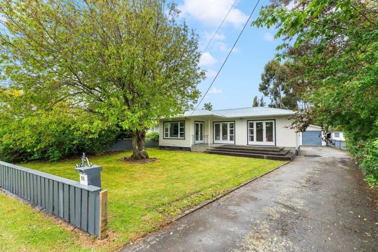 Photo of property in 79 Victoria Street, Carterton, 5713
