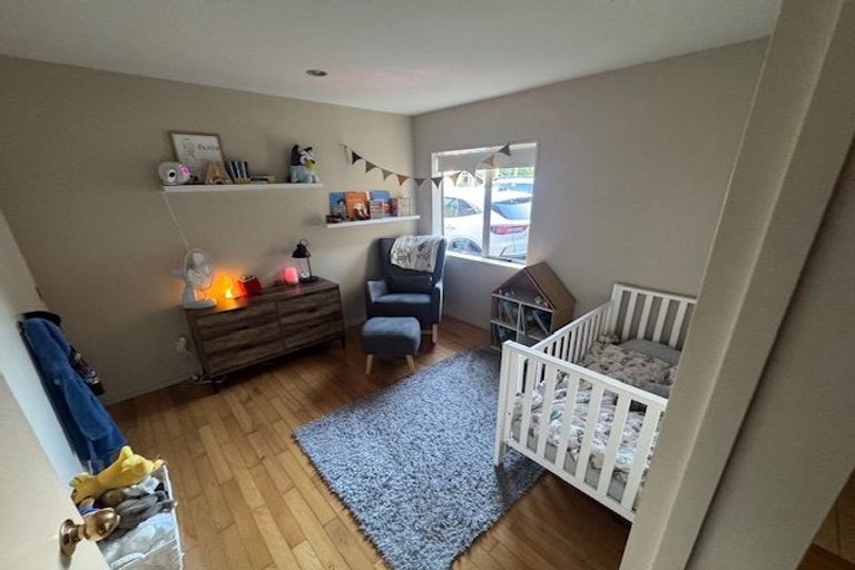 Photo of property in 28a Kingdale Road, Henderson, Auckland, 0610