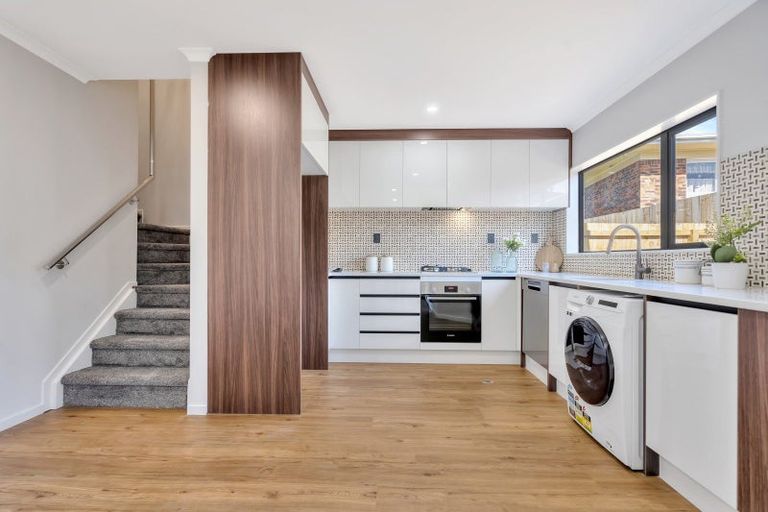 Photo of property in 5/72 Howe Street, Howick, Auckland, 2014