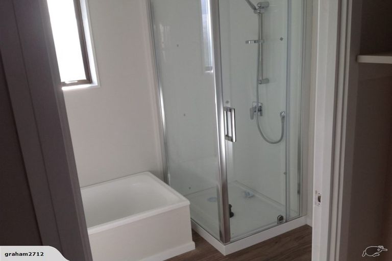 Photo of property in 32b Edgewater Parade, Waiuku, 2123