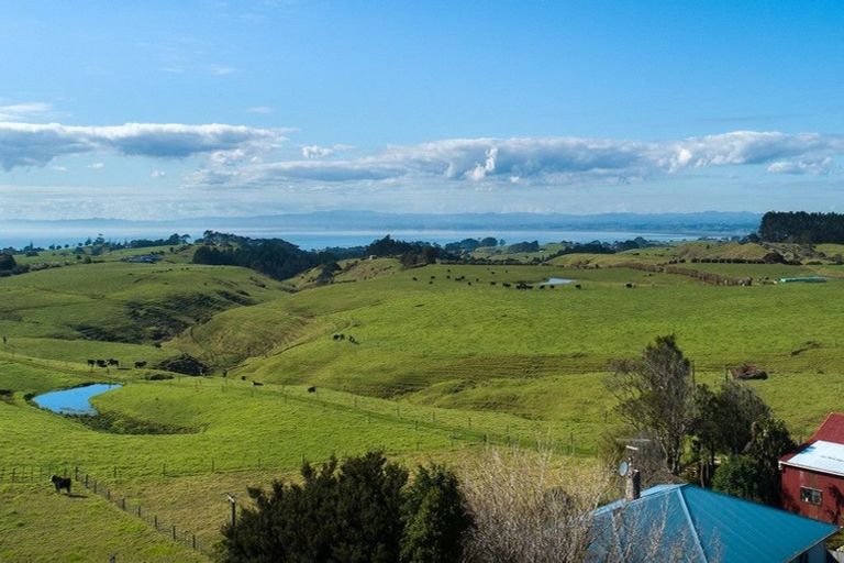 Photo of property in 2630 Awhitu Road, Awhitu, Waiuku, 2684