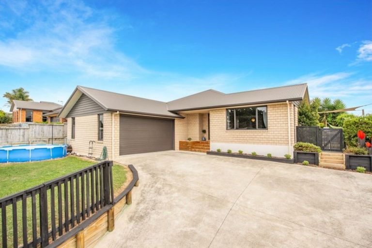 Photo of property in 48 Twickenham Place, Nawton, Hamilton, 3200