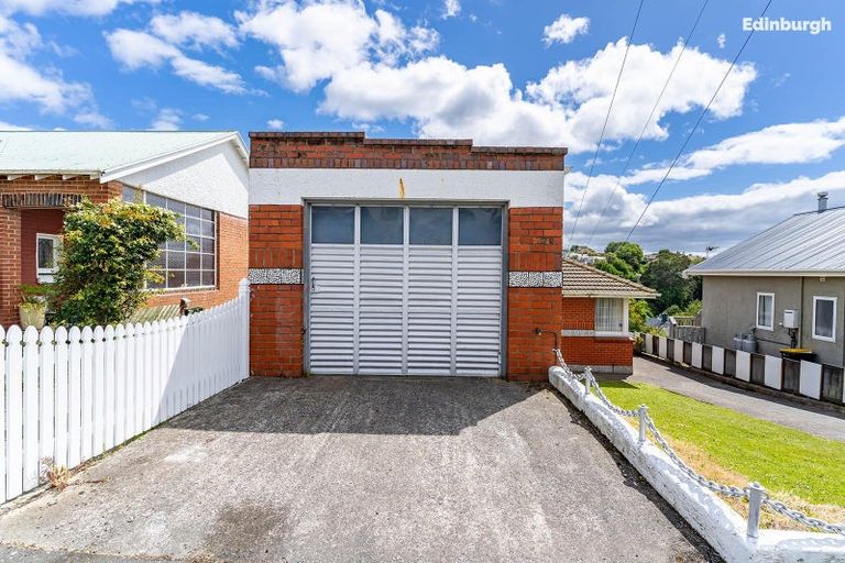 Photo of property in 11 Cooper Street, Mornington, Dunedin, 9011