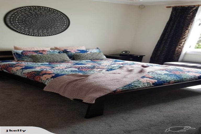 Photo of property in 22 Philson Terrace, Browns Bay, Auckland, 0630