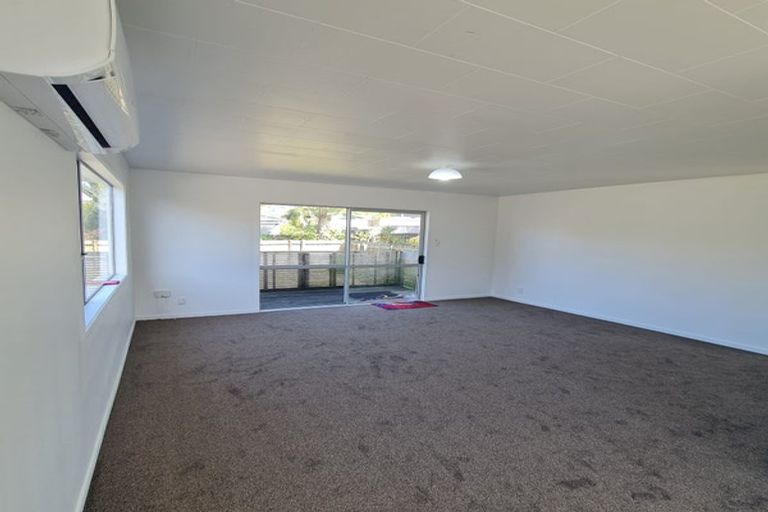 Photo of property in 2/54 Ambler Avenue, Glen Eden, Auckland, 0602