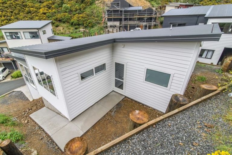 Photo of property in 22 Rarangi Way, Owhiro Bay, Wellington, 6023