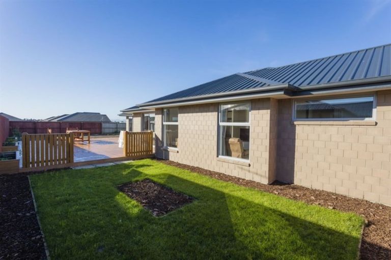 Photo of property in 27 Bradbury Avenue, Rolleston, 7614