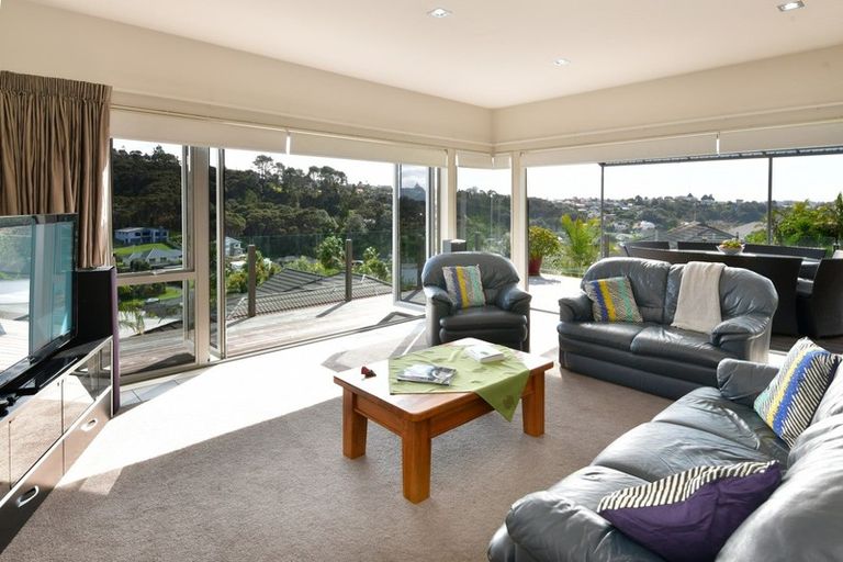 Photo of property in 24 Hawaiian Parade, Arkles Bay, Whangaparaoa, 0932